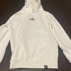 100 Thieves sweatshirt